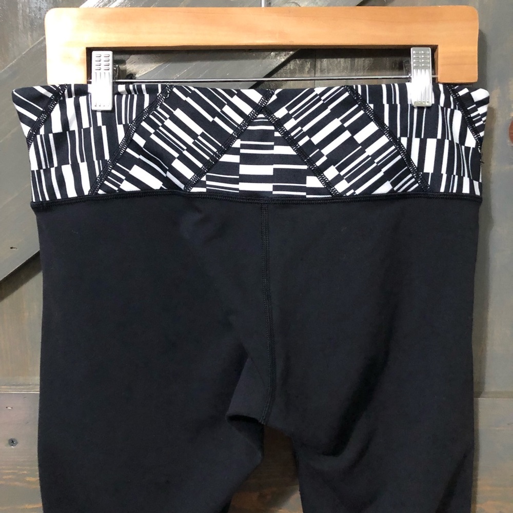 Lululemon Printed Waist Leggings Size 10 - Picture 4 of 6